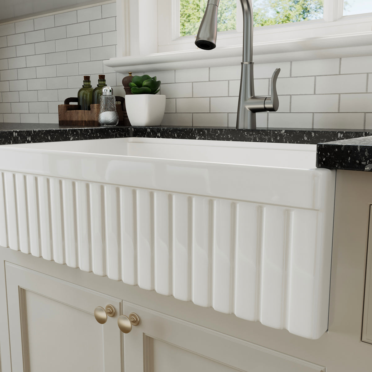 NOZLOO 33" Reversible Fluted Apron Fireclay Farmhouse Sink with Workstation Kit